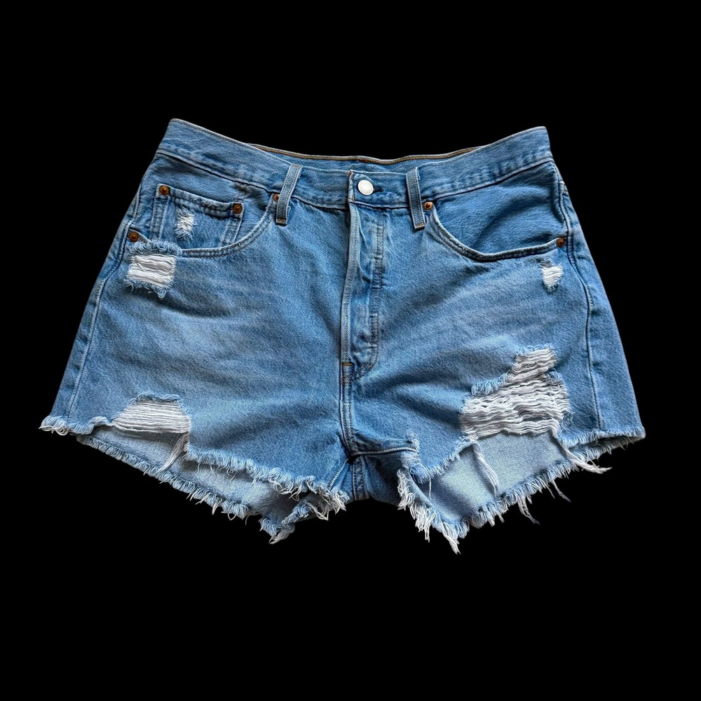 Levis 501 Original Distressed Denim Shorts Light Wash W31 Raw Hem Button Fly